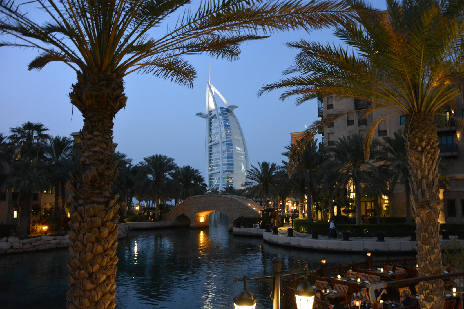 Blick vom Medinat Jumeirah auf das Burj Al Arab